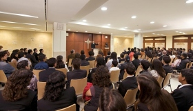 Kirkesalen i den nye Scientologi organisation for Mexico tjener medlemmer og gæster ved søndagssamlinger, bryllupper, navngivningsceremonier og andre arrangementer.