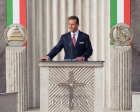 David Miscavige, Bestyrelses-formanden for Religious Technology Center og Scientologi religionens kirkelige leder, stod for indvielsen og åbningen af den nye Scientologi kirke i Rom.